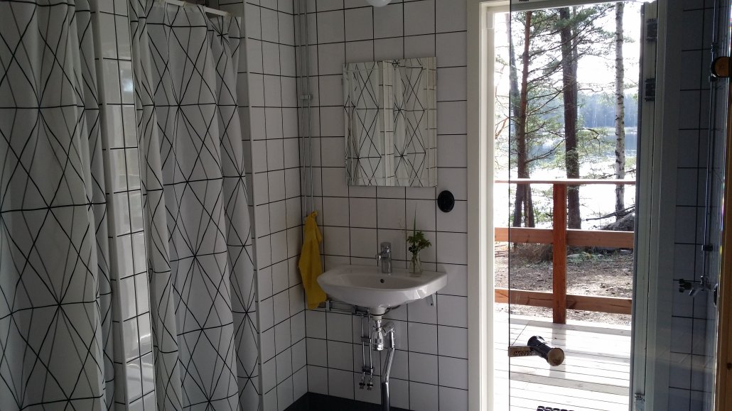 Servishus Mysingen, bastu, dusch & toalett.