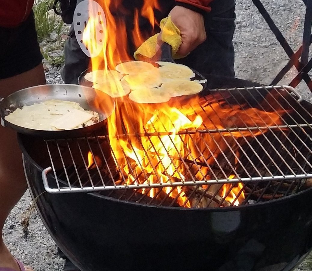 utmärkt att steka pannkakor på grillen!