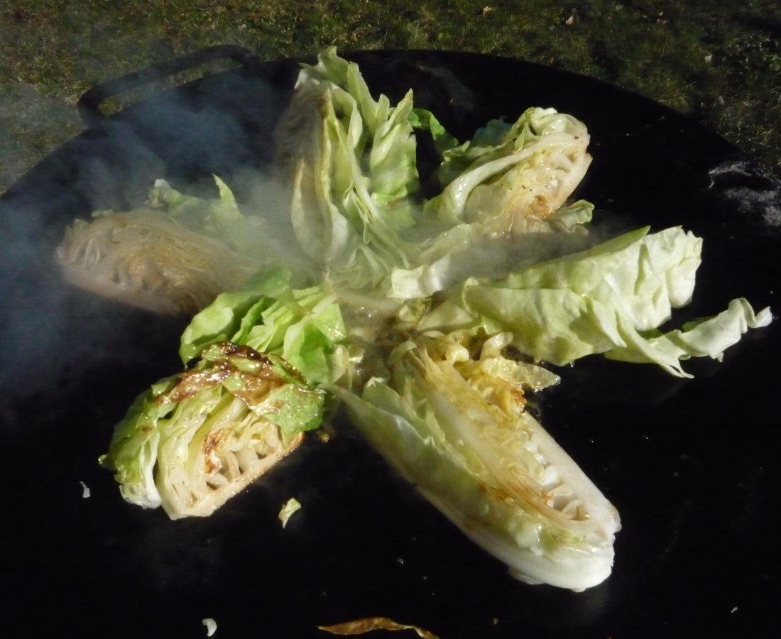 härliga smaker av grillat smör och örter
